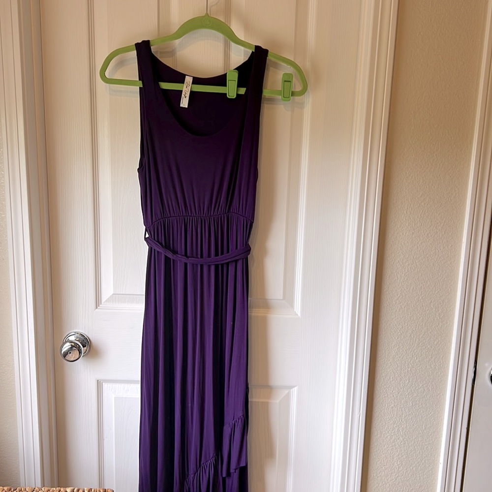 New Uniq purple ruffle maxi maternity dress, small